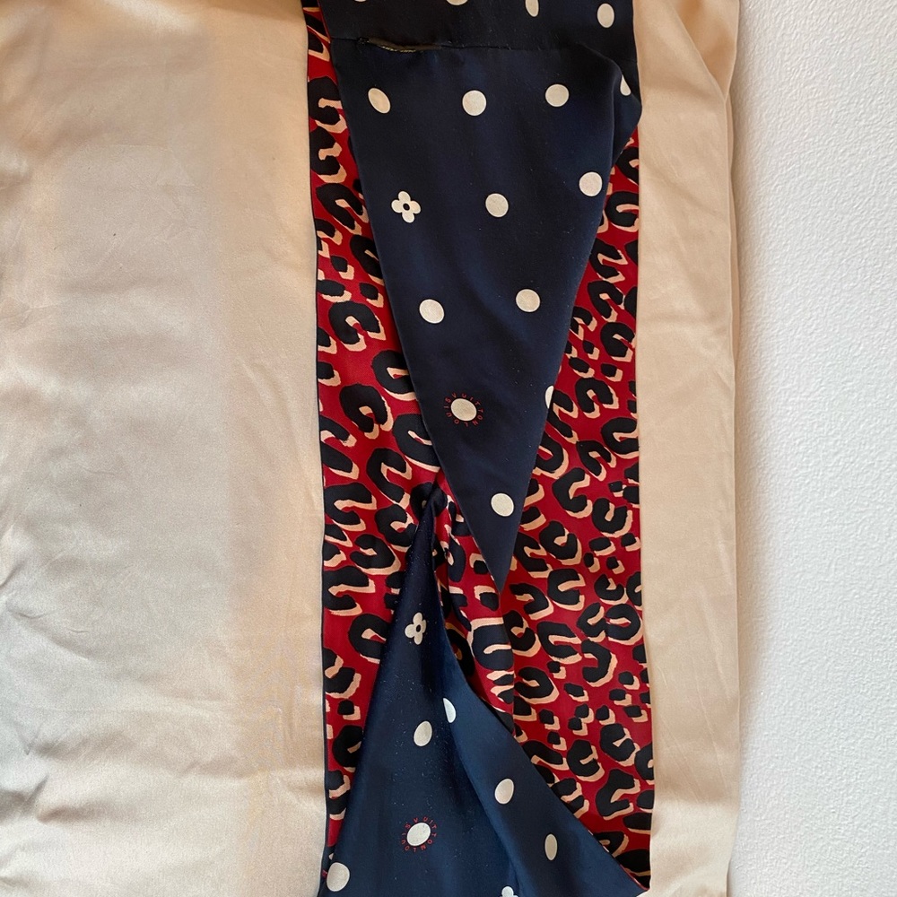 Louis Vuitton Leopard Dot Reversible Silk Scarf - Picture 5 of 16